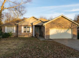 1113 Carriage Ln, New Albany, IN 47150