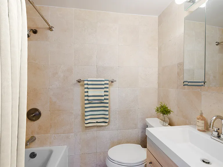 120 W 23rd St #2C — Photo 9
