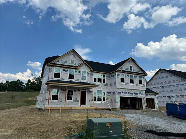 1017 Black Sands Dr, Jeannette, PA 15644