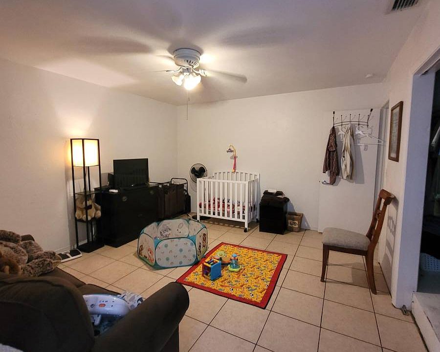 1st image of 2637 26th Ave N APT 4