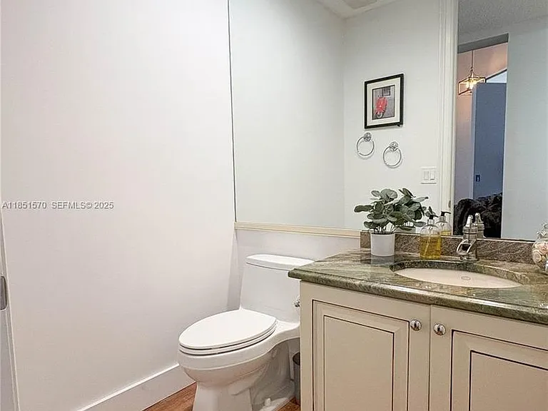 2530 Windsor Way Ct — Photo 21