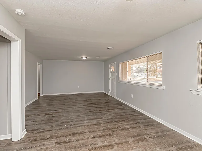 11755 Robin Hood Dr — Photo 10