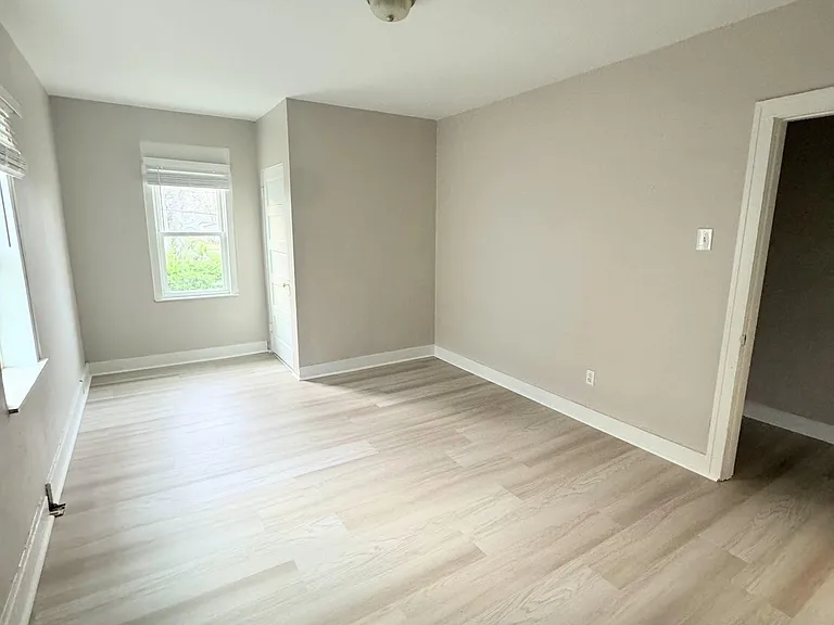 9 Orbon Pl — Photo 8