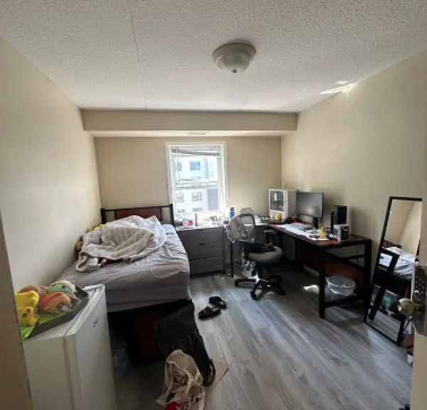 261 Lester St #403 — Photo 5