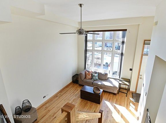 2nd image of 4912 W Lawrence Ave
