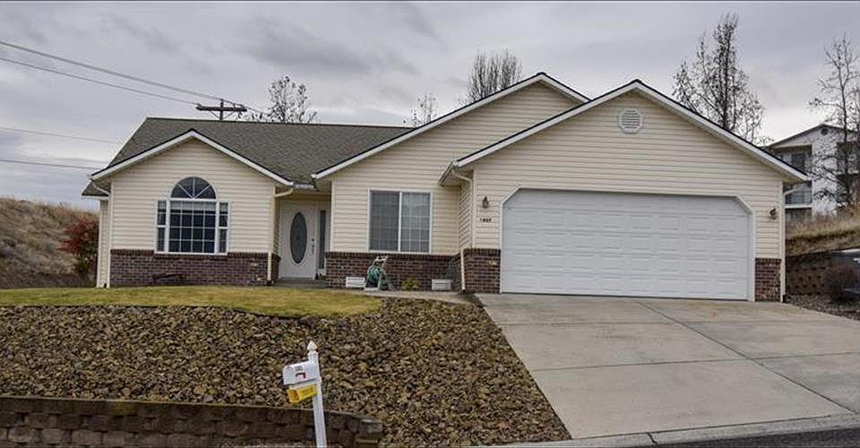 1st image of 1807 Frederickson Dr