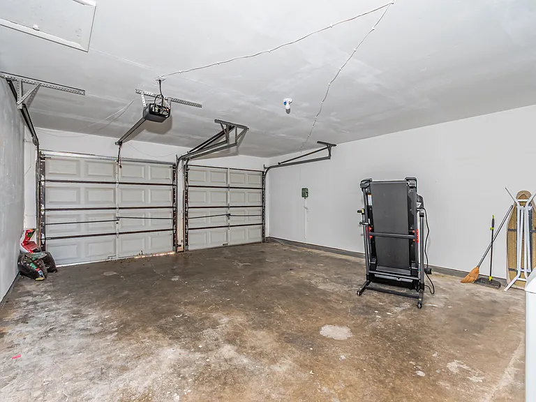 308 Franklin Dr — Photo 12