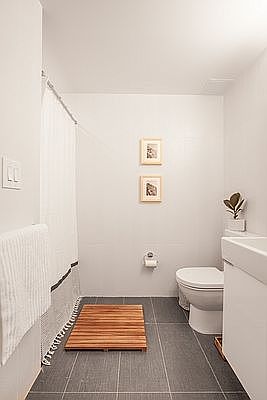 5th image of 335 E 27th St #5DD