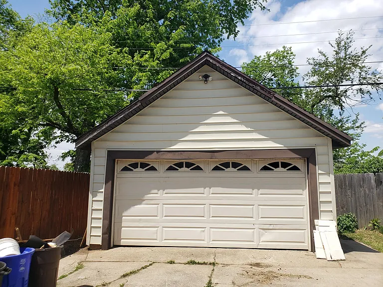 253 N Garland Ave — Photo 3