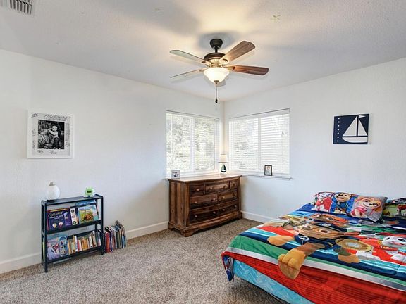 4th image of 2732 Bayberry St