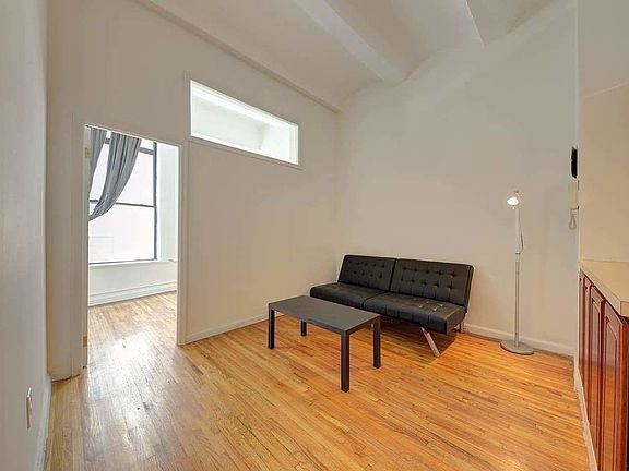 3rd image of 220 Park Ave S #45