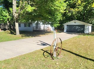 11690 Robin Dr, Lakeview, MI 48850