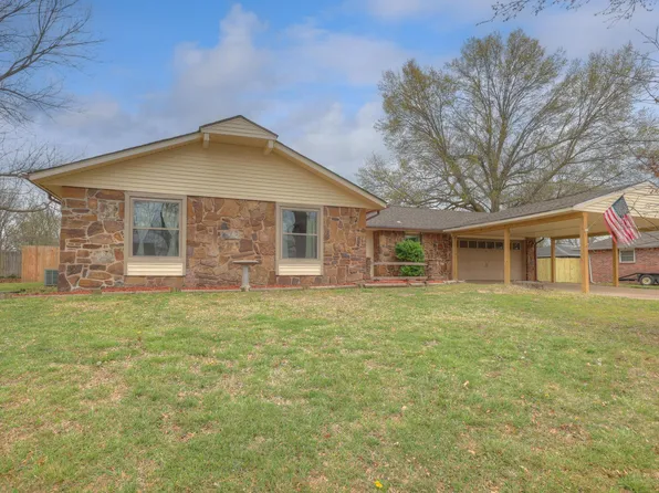 1702 Shady Ln, Miami, OK 74354