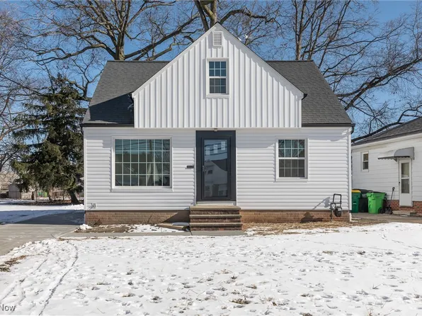 511 E 288th St, Willowick, OH 44095