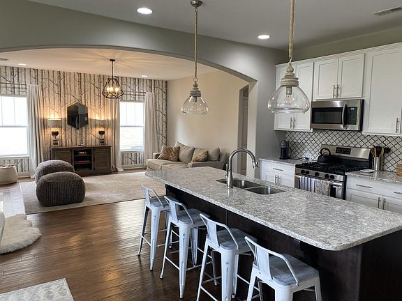 5th image of 7031 Headwaters Dr