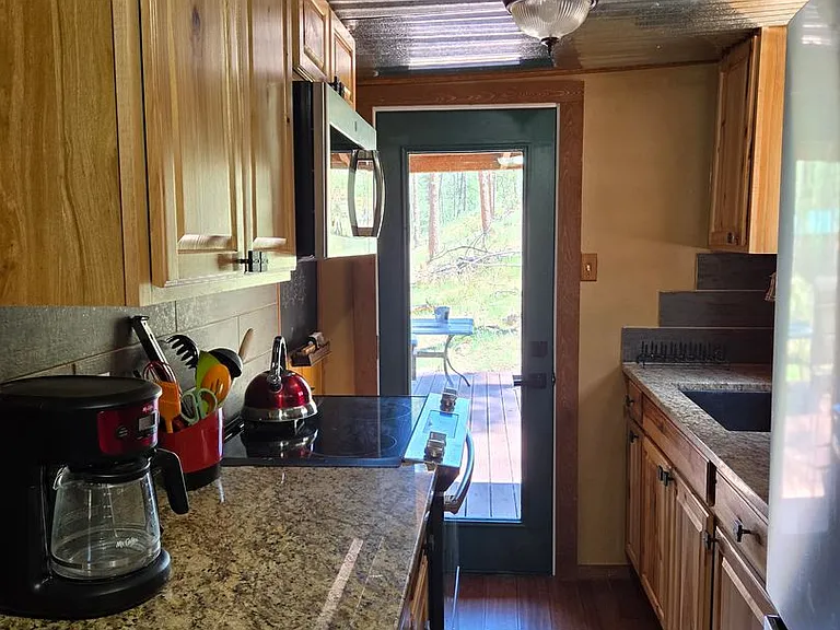 235 Hart Ave — Photo 22