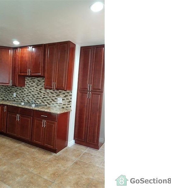 1st image of 6015 S Wilton Pl APT 4