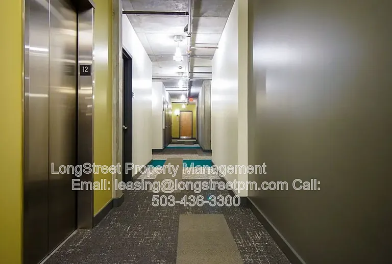 1926 W Burnside St #1217 — Photo 3