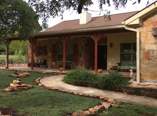 215 Rhum Rd, Kerrville, TX 78028
