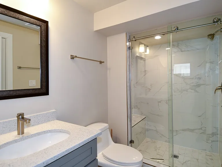 901 Lawrence St NE #B — Photo 13