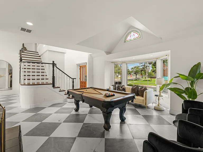 8001 Alverstone Ave — Photo 84