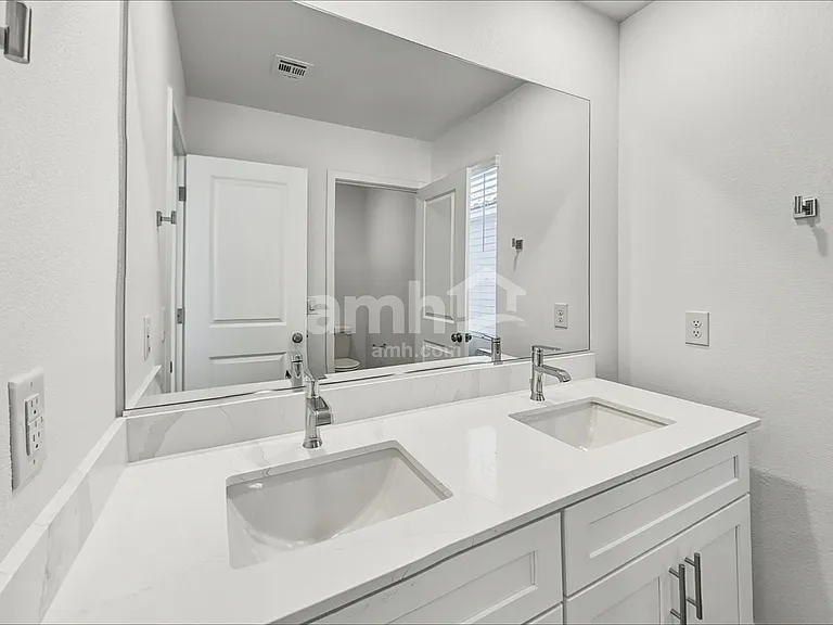 8762 Begonia Ct — Photo 12