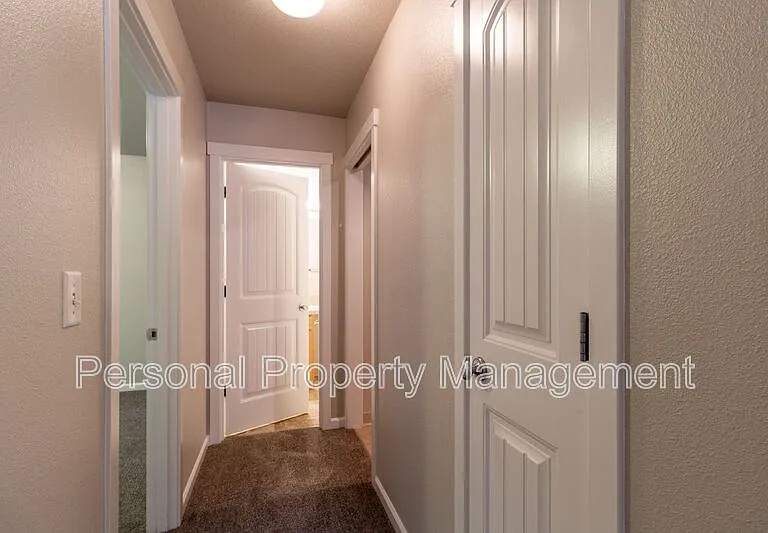 5010 NE 29th Ave — Photo 7