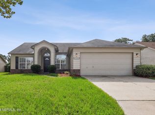 1589 Mountain Lake Dr E, Jacksonville, FL 32221