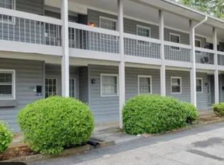 3078 Bonhurst Dr, Winston Salem, NC 27106