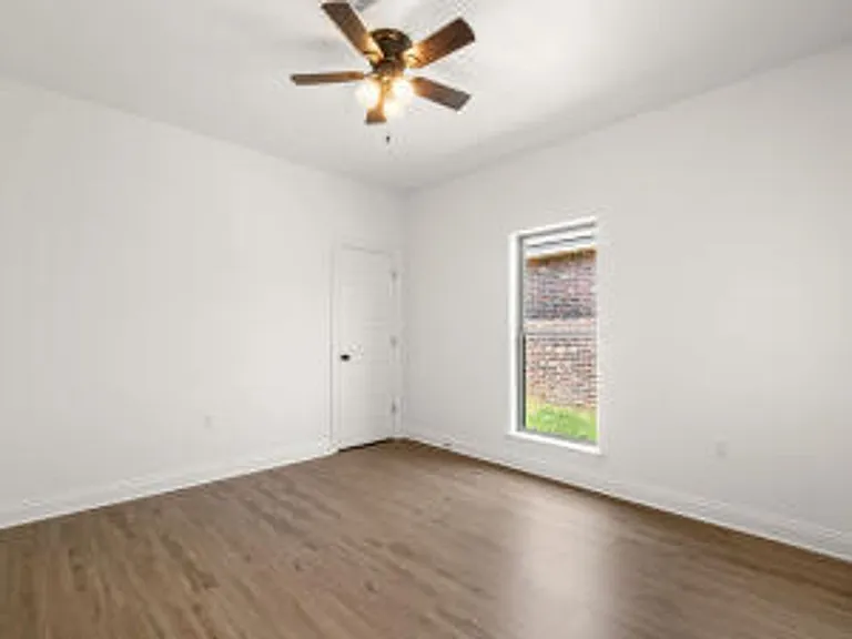 1281 Miller St — Photo 8