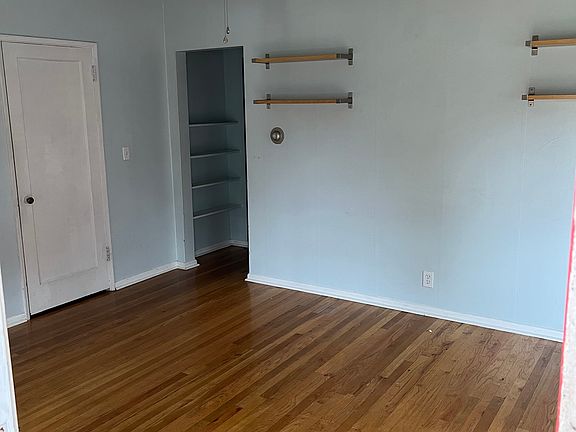 2nd image of 628 NW 54th St