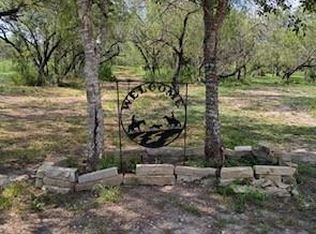 1316 Brownson Rd, Victoria, TX 77905