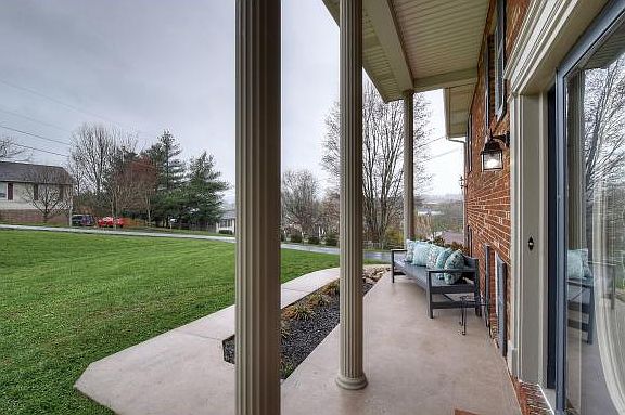 5th image of 166 Highland Hills Dr