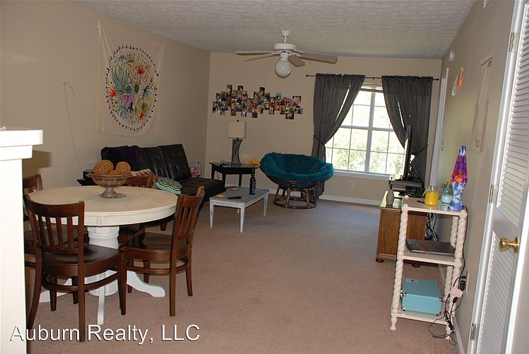 2nd image of 623 W Glenn Ave APT 11