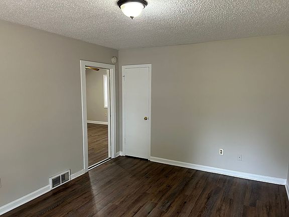 3rd image of 1397 Ticonderoga Dr