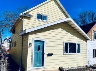 126 4th St SW, Chisholm, MN 55719