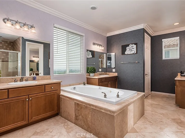 1688 Crest View Pl — Photo 26