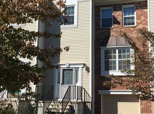 1020 Ash Dr, Mahwah, NJ 07430