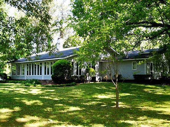 LEFT FRONT EXTERIOR