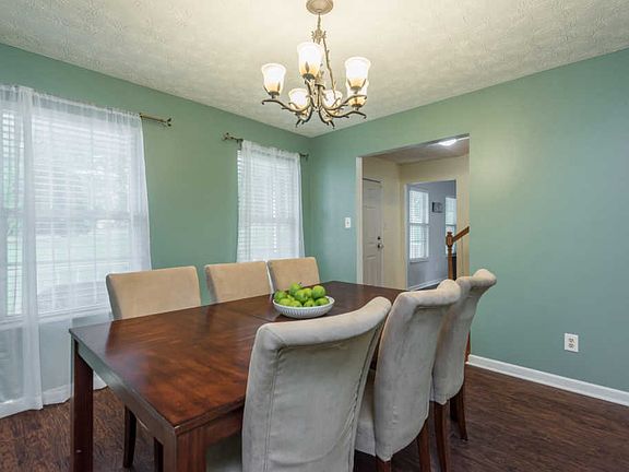 5th image of 4309 Holiday Blvd