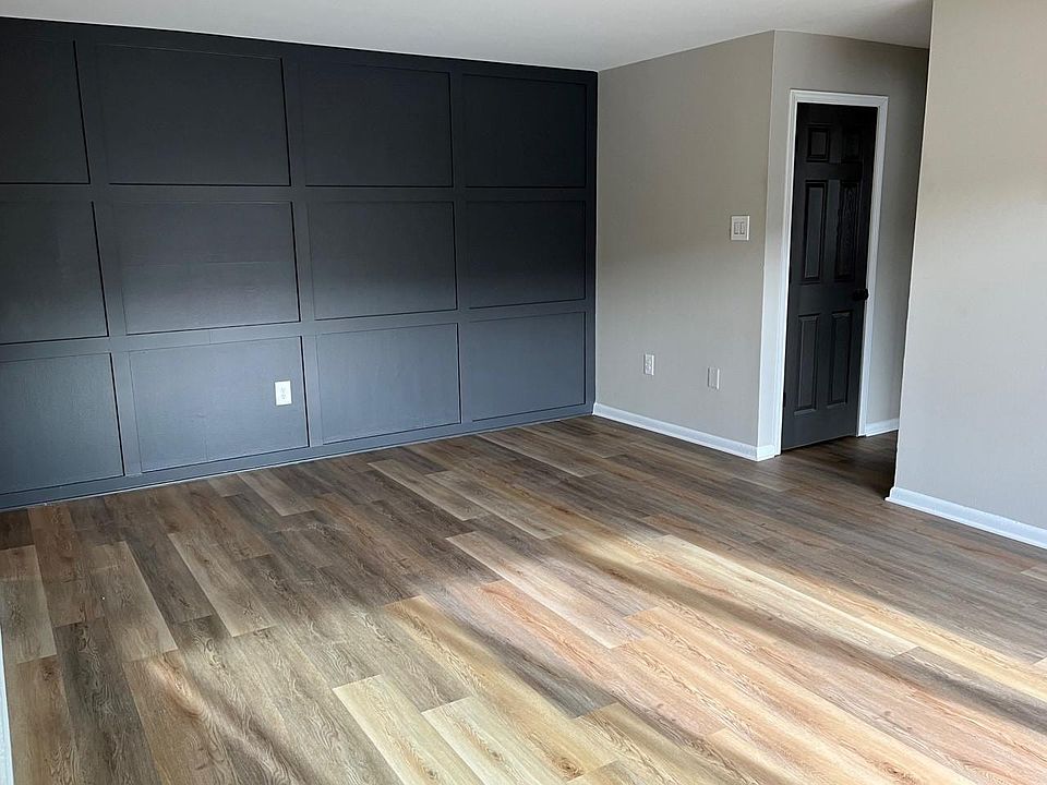 2 bedroom garden style apartment 1.5 bath