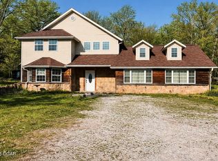 8464 Carver Rd, Neosho, MO 64850