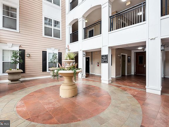 3rd image of 501 Hungerford Dr APT 346