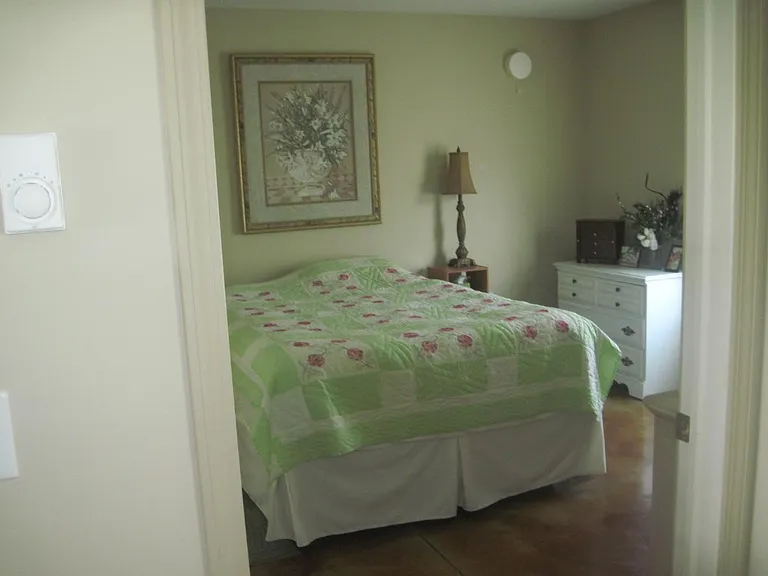 52 Trinity Ln — Photo 6