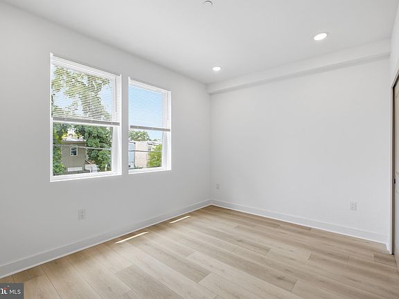 4th image of 2237 N 16th St #2