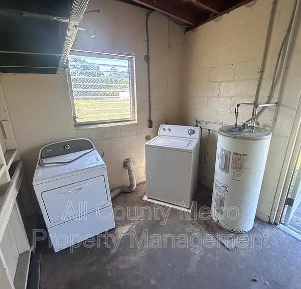 1220 Linda Ln — Photo 14