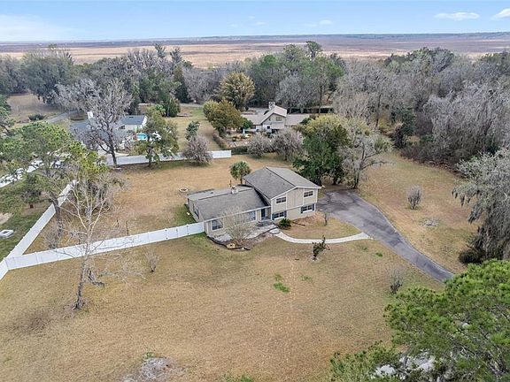 3rd image of 8205 SW 44th Ter