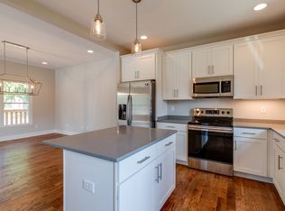 2214 14th Ave N, Nashville, TN 37208