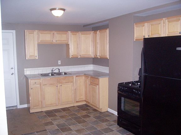 4th image of 28 Dwight Ave SE