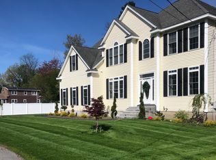 8 Cleveland St, Leominster, MA 01453